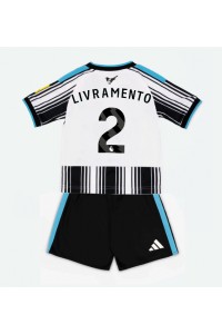 Newcastle United Tino Livramento #2 Jalkapallovaatteet Lasten Kotipeliasu 2026-27 Lyhythihainen (+ Lyhyet housut)